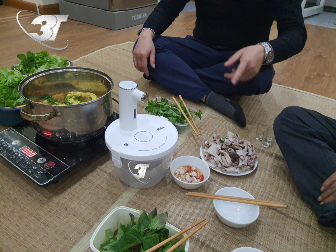 Máy rót rượu tự động